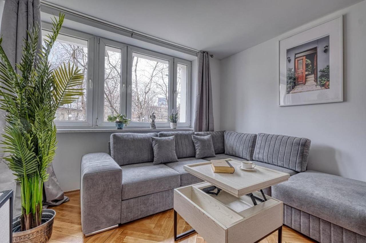 3beds In Citycenter Fast Wifi * Warszawa