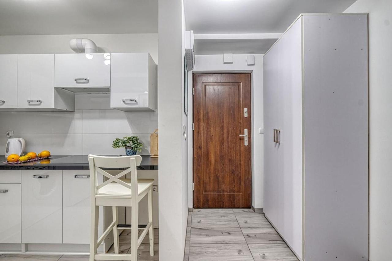 3beds In Citycenter Fast Wifi Warszawa