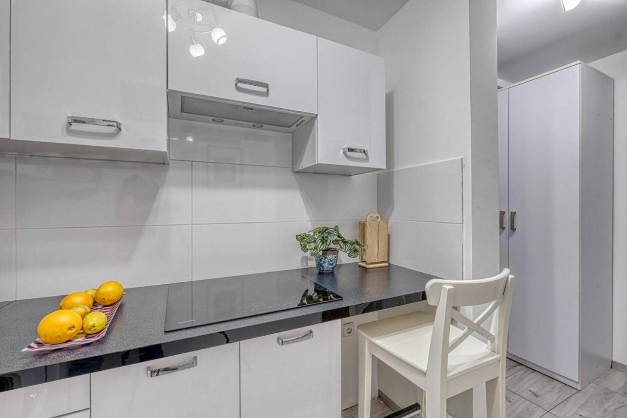 3beds In Citycenter Fast Wifi Warszawa